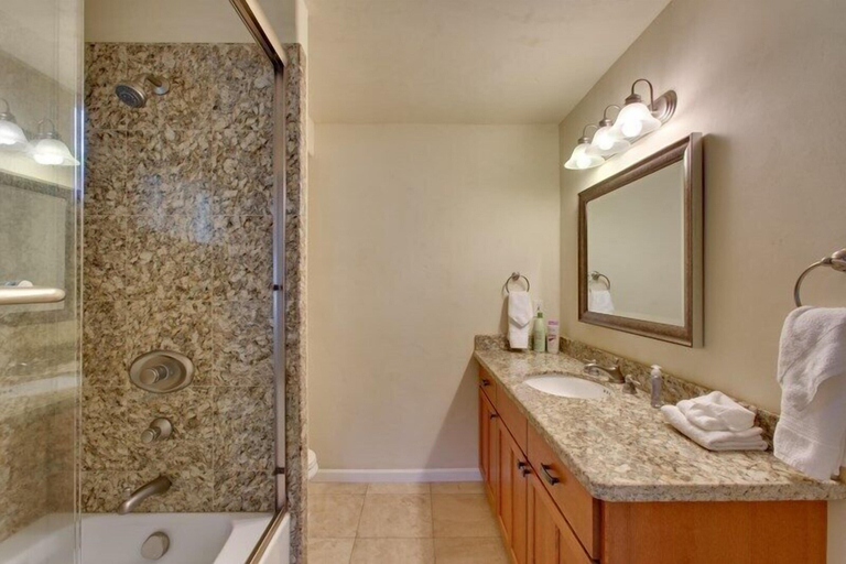 Bathroom 3, 1261 Country Club Drive, El Dorado