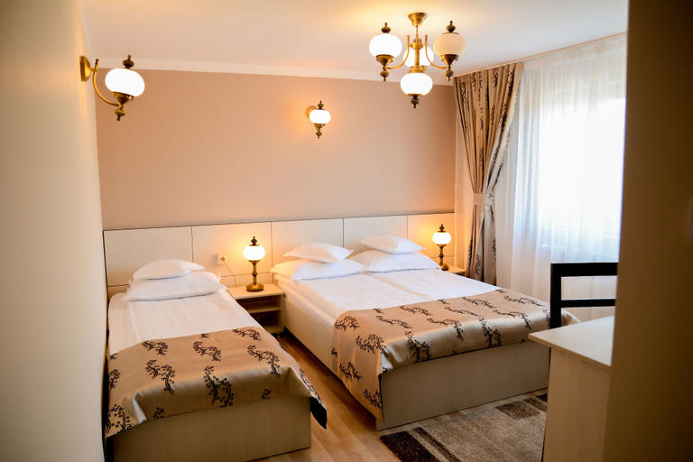 Bedroom 2, Pensiunea Sarmis Cristal, Hateg
