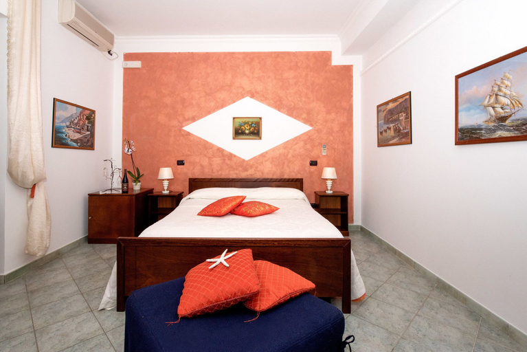Bedroom 3, Holiday House Le Palme, Salerno