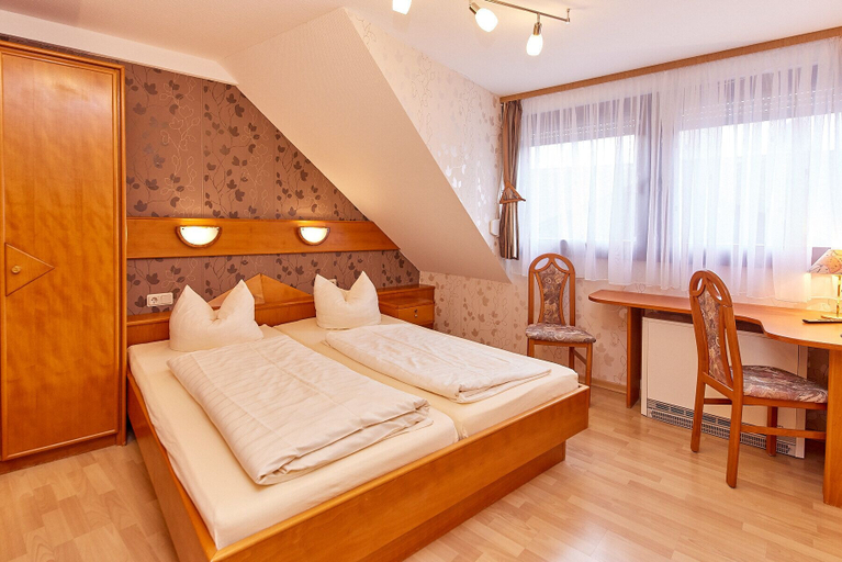 Bedroom 4, Hotel-Restaurant Ehses, Bernkastel-Wittlich