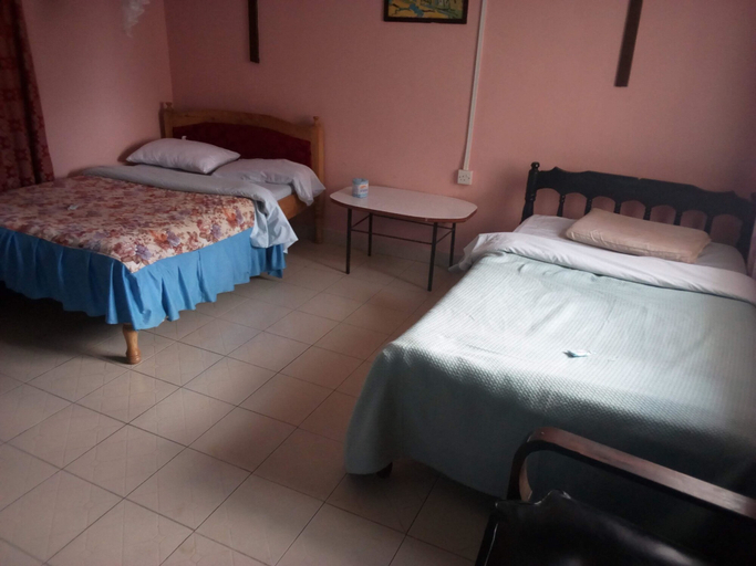 Bedroom 2, Milimani Resort, North Imenti