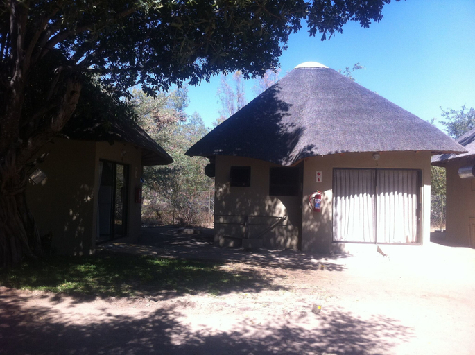 Exterior & Views 2, Shakawe Sands Lodge, Ngamiland West
