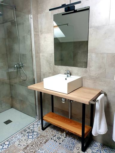 Bathroom 4, Hotel Finca Alcamino, Cantabria