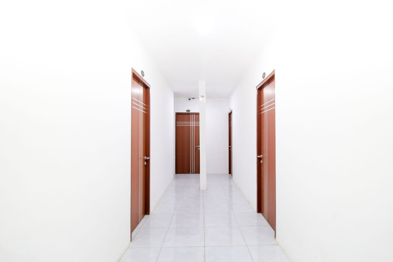 Others 4, Capital O 217 A1 Hotel, Surabaya