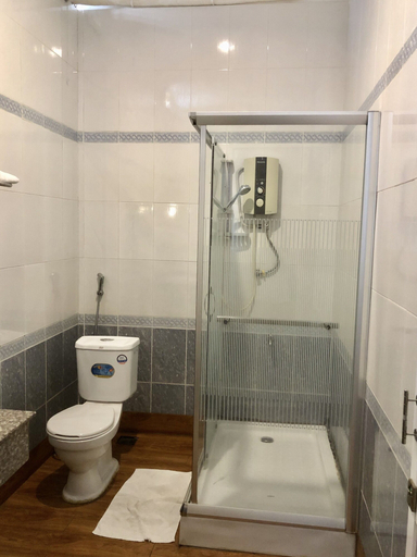 Bathroom, Thang Loi Hotel, Thủ Dầu Một