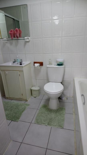 Bathroom 4, Welterusten Guesthouse, City of Cape Town