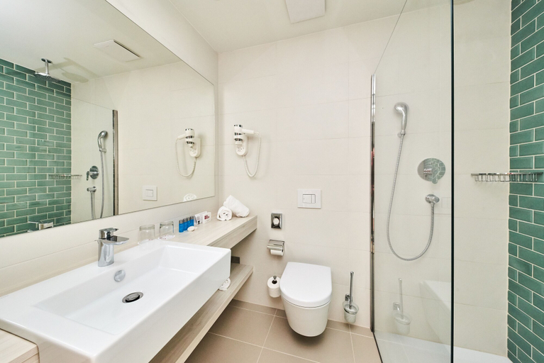 Bathroom 5, Hotel Sipar Plava Laguna, Umag