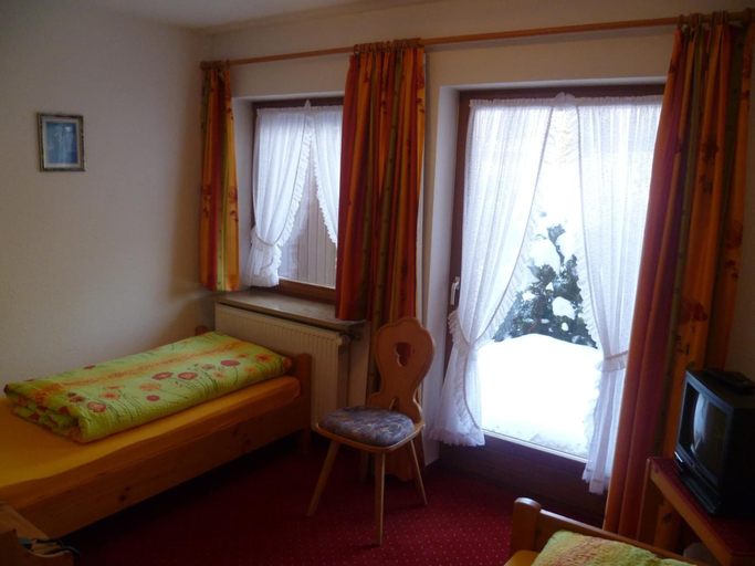 Bedroom 3, Gästehaus Riesenbühl, Breisgau-Hochschwarzwald