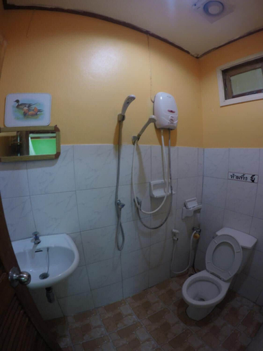 Bathroom 3, Kasemsuk Resort, Bang Saphan