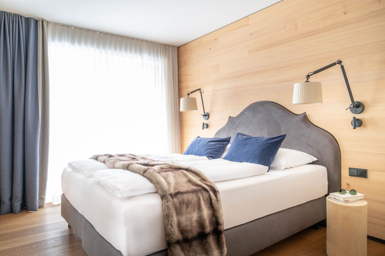 Bedroom 2, Sporthotel Chalets, Bludenz