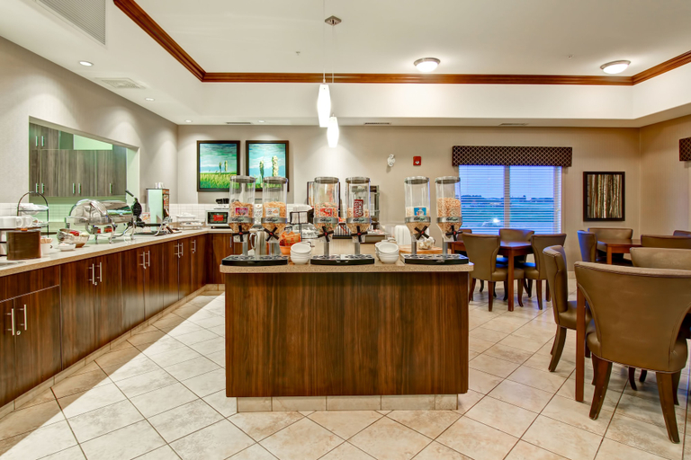 Food & Drinks 5, Canalta Hotel Assiniboia, Division No. 3