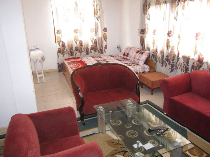 Others 3, Kwesi Affum Apartments, Accra