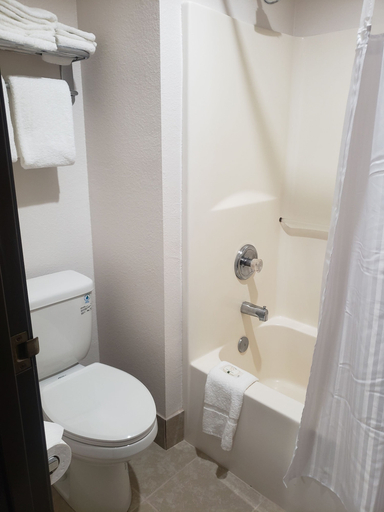 Bathroom 4, Quality Inn & Suites South Fork - Wolf Creek, Rio Grande