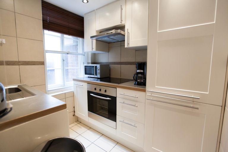 Others 4, Bloomsbury Apartments by Allô Housing, London
