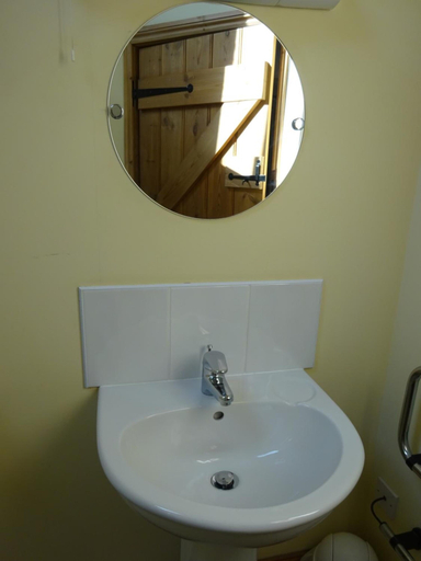 Bathroom 3, The Old Farmhouse, Northamptonshire