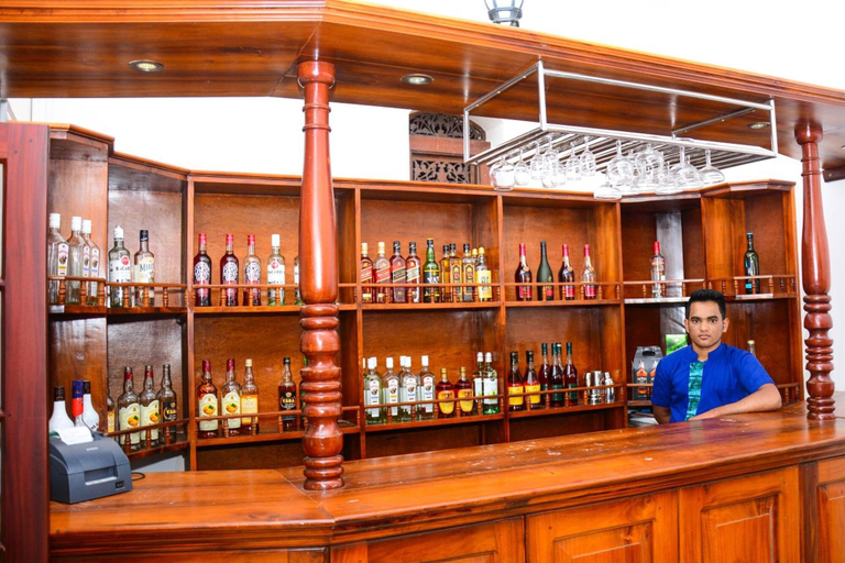 Food & Drinks 5, Centauria Hill Resort, Ratnapura