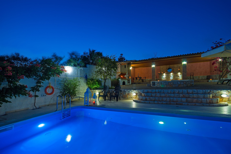 Sport & Beauty 2, Villa Plumeria Flower, Crete