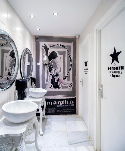 Bathroom 4, Dormirdcine Cooltural Rooms, Madrid