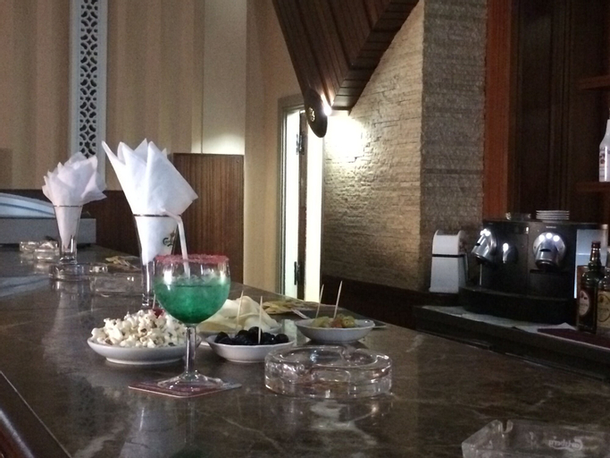 Food & Drinks 6