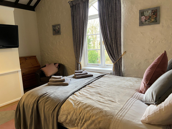 Bedroom 2, Woodleigh Coach House, Devon