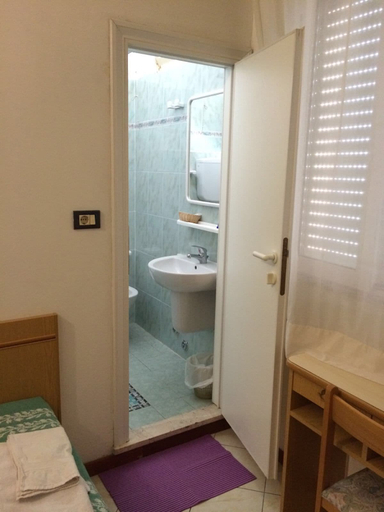 Bathroom 4, Hotel Tre Grazie, Rimini