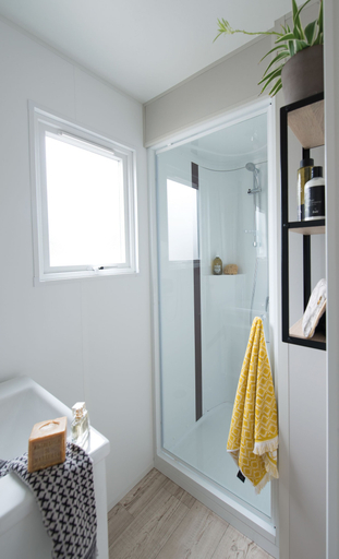 Bathroom, O2 camping, Manche
