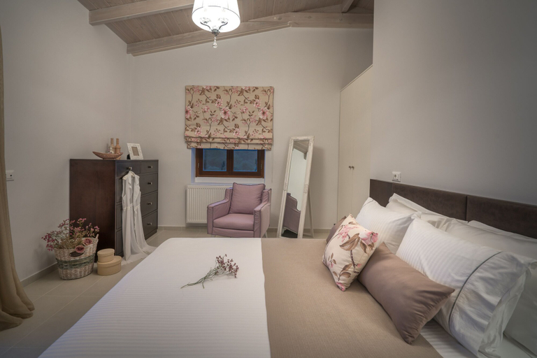 Bedroom 3, Kalas Residence, Ionian Islands