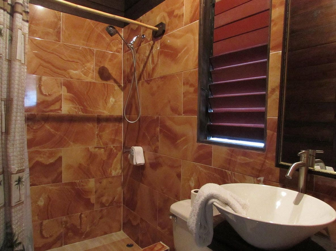 Bathroom 4, RafJam Bed & Breakfast