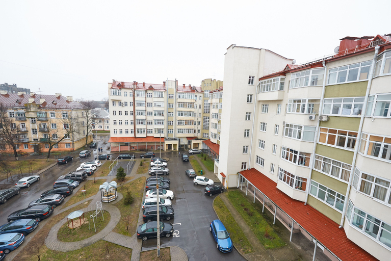Exterior & Views, PaulMarie Apartments on prs. Lenina, Homyel'