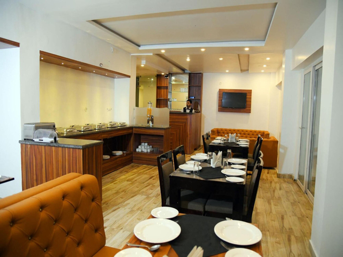 Food & Drinks 5, Hotel Trinity Heights, Kangra