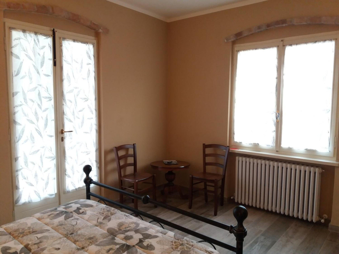 Bedroom 4, Al Tramonto, Mantua