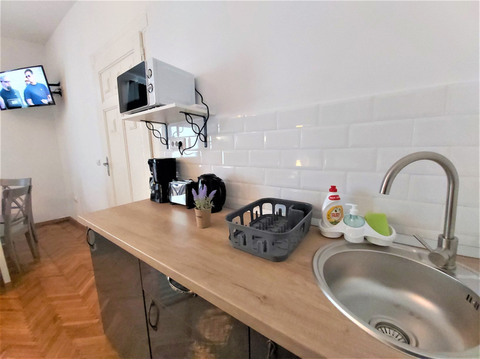 Others 4, 92 Residence, Brasov