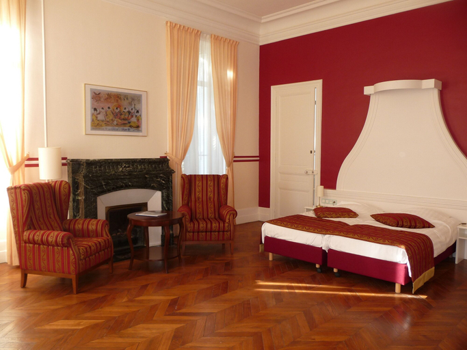Bedroom 3, Les Tourelles, Var