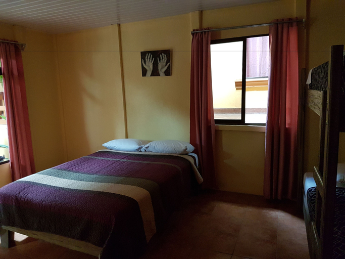 Bedroom 4, Greemount Hotel, Puntarenas