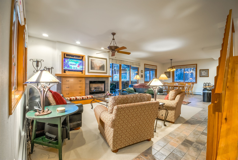 Others 4, Waterford by Retreatia, Routt