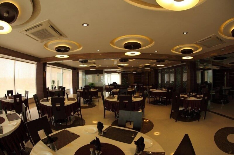 Food & Drinks 4, Pearl Hotel & Banquets, Ahmadabad