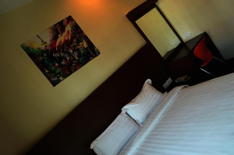 Bedroom 9