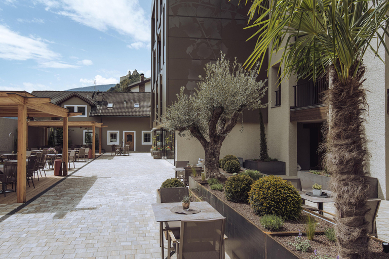 Exterior & Views 2, Weingut und Genusshotel Spitalerhof, Bolzano