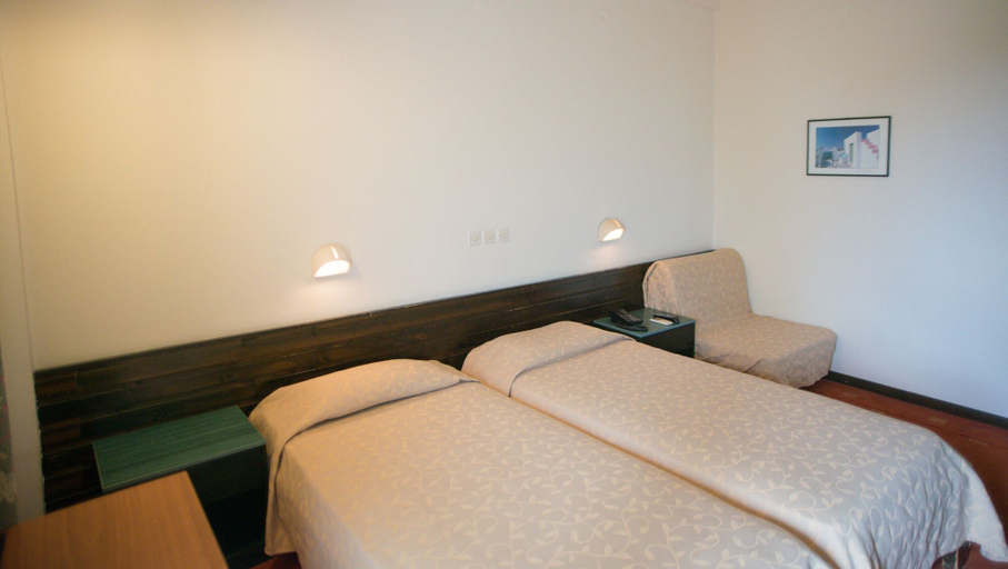 Bedroom 4, Hotel Plaza, East Macedonia and Thrace