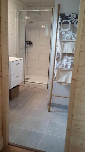 Bathroom 3, Chalet Bien-Hêtre, Pyrénées-Atlantiques