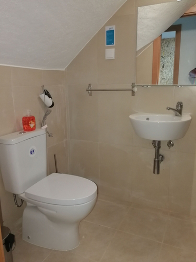 Bathroom 3, Ocean's 7 - Lagos Guest House, Lagos