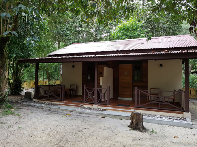 Exterior & Views 2, Pandan Laut Beach Resort, Setiu