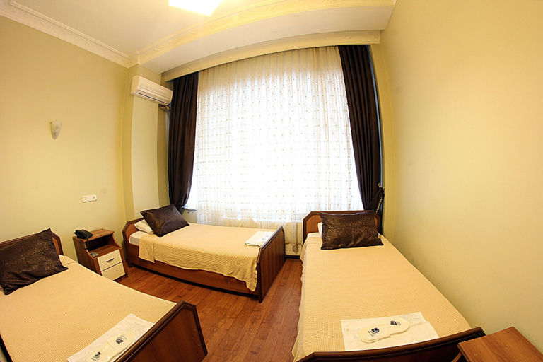 Bedroom 4, Paradise Hotel, Beyoğlu