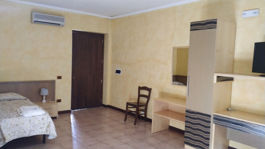 Bedroom 3, Amarcord, Cosenza