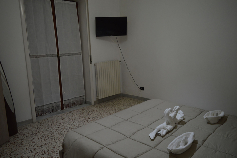 Bedroom 4, B&B Olympo, Salerno