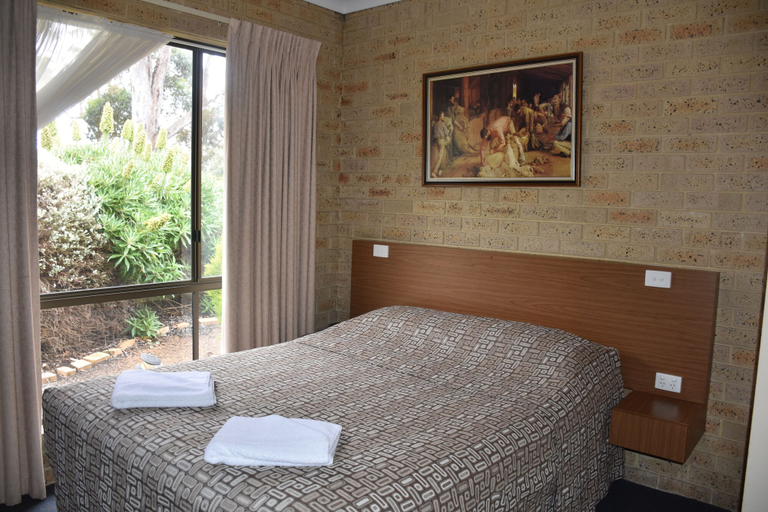 Bedroom 3, Valley Views Motel & Chalets, Plantagenet