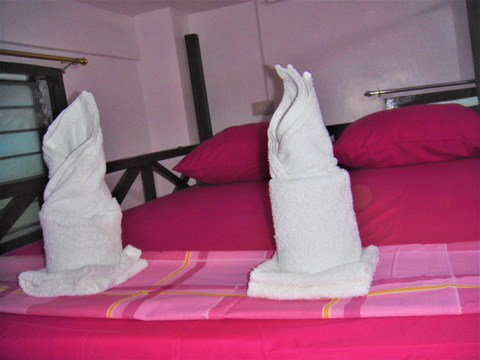 Bedroom 3, Gaea's Apartments - Hostel, Panglao