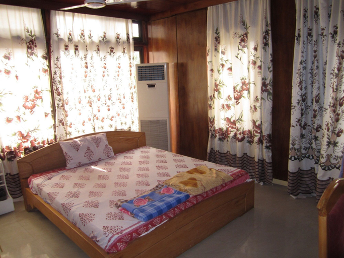 Bedroom 2, Kwesi Affum Apartments, Accra