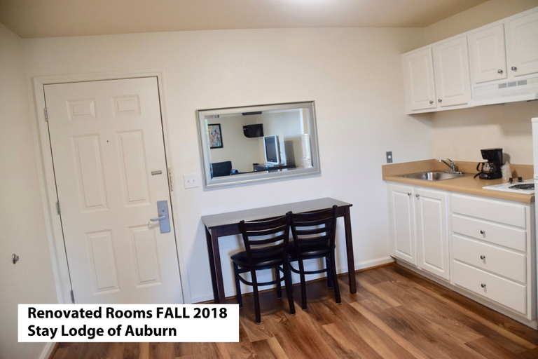 Others 3, Stay Plus Extended Stay Suites, Lee