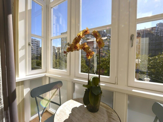 Others 5, Centersuite Santander, Cantabria